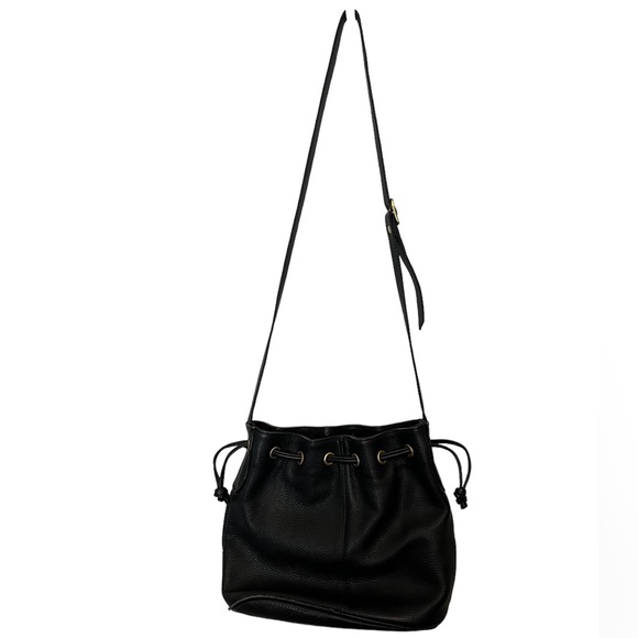 Saddle River Black Leather Drawstring Bucket Handbag Purse Crossbody - Picture 4 of 14